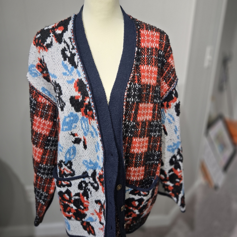 POL  Cardigan in Navy and Red